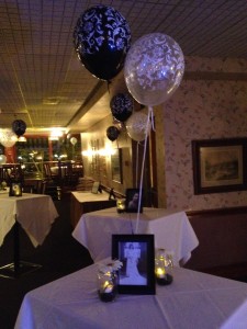photo centerpiece dj idea balloon table