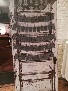 Rustic Door Wedding Decoration for Place Cards