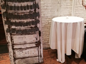 Rustic Door Wedding Decoration for Place Cards