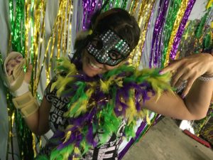 Mardi Gras Theme Party DIY Photo Booth